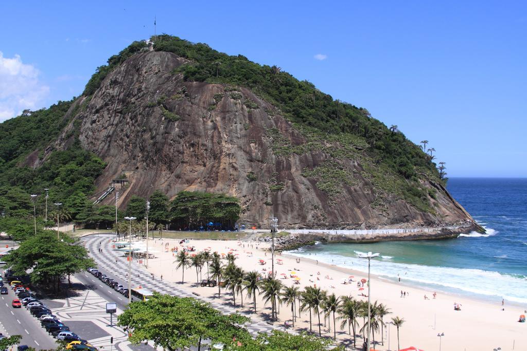Completo Na De Copacabana, 3 , Em Andar Alto Com Vista Mar, Ar ,wifi, Tv Canais A Cabo, Pauloangerami Mvc18