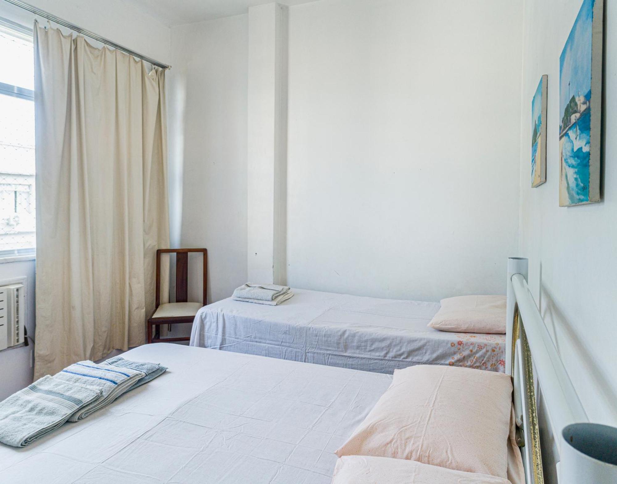Completo Na De Copacabana, 3 , Em Andar Alto Com Vista Mar, Ar ,wifi, Tv Canais A Cabo, Pauloangerami Mvc18 Apartamento *
