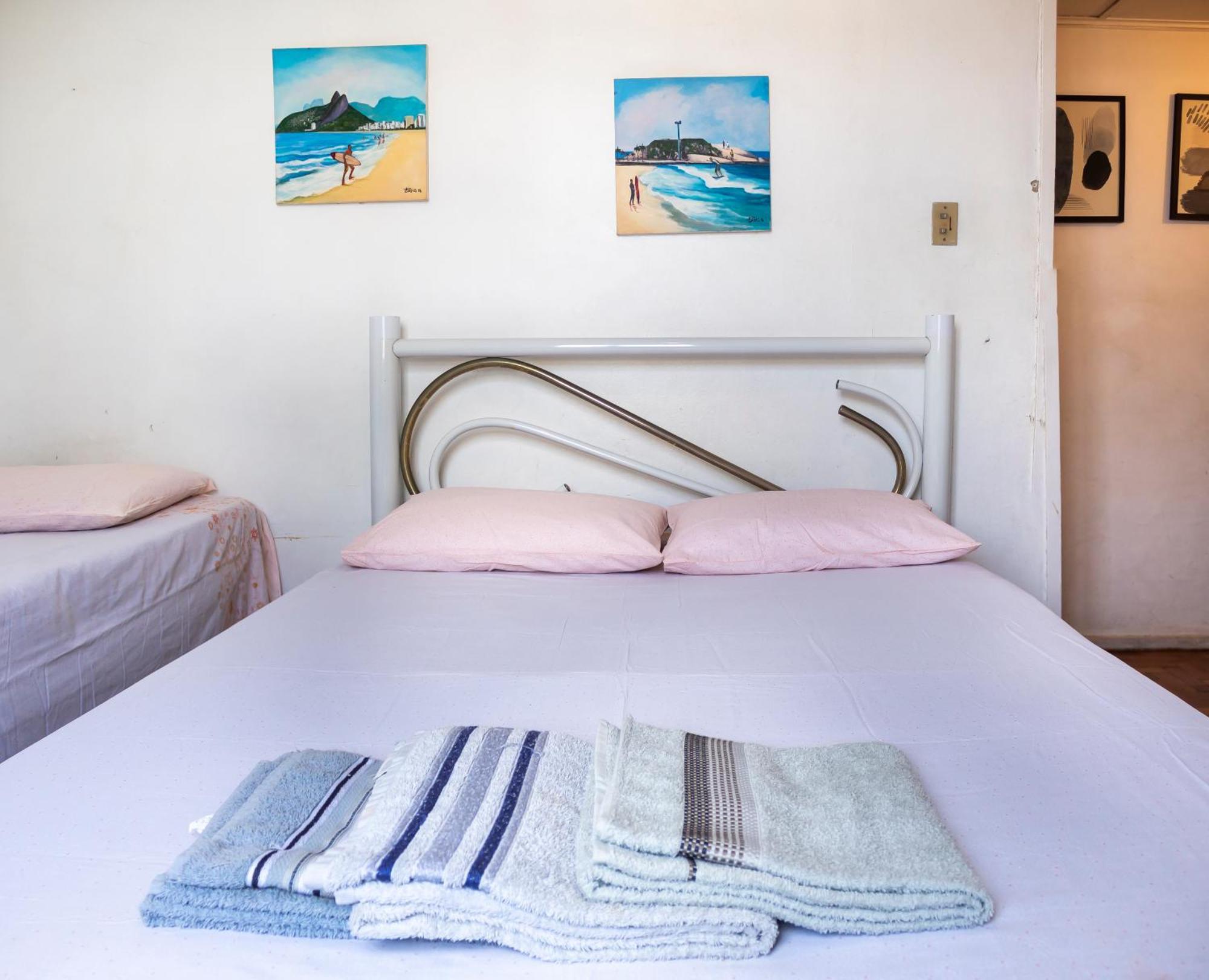 Apartamento Completo Na De Copacabana, 3 , Em Andar Alto Com Vista Mar, Ar ,wifi, Tv Canais A Cabo, Pauloangerami Mvc18